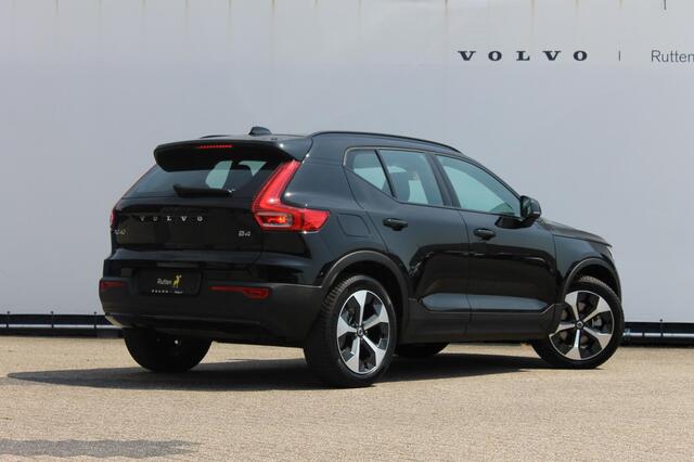 Volvo XC40 B4 211PK Automaat Plus Dark Semi elektrisch wegklapbare trekhaak / Google infotainment / Adaptieve Cruise Control / Verwarmbare voorruit