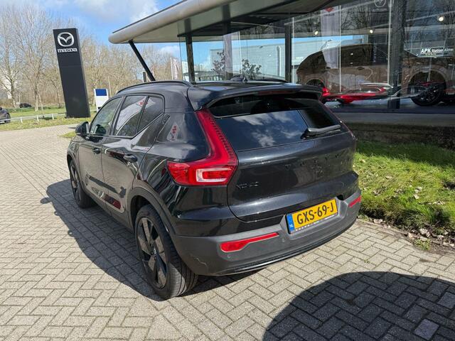 Volvo XC40 2.0 B4 Plus Black Edition | PANO | HARMAN KARDON | ADAPT. CRUISE | RIJKLAARPRIJS |