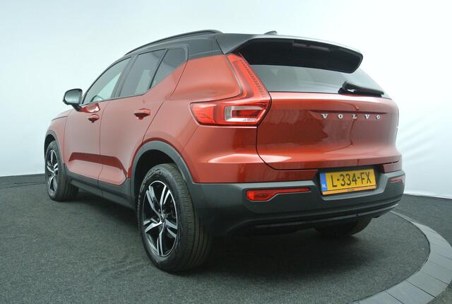 Volvo XC40 1.5 T3 R-Design | Trekhaak | 360 Camera | Stoel & Stuur Verwarming |