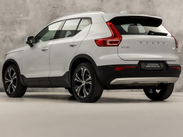 Volvo XC40 1.5 T4 Recharge Inscription 211Pk Automaat (APPLE CARPLAY, GROOT NAVI, MEMORY SEATS, LEDER, SPORTSTOELEN, KEYLESS, STOELVERWARMING, CAMERA, ELEK ACHTERKLEP, NIEUWSTAAT)