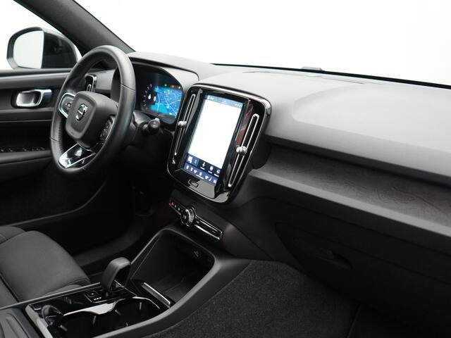 Volvo XC40 Recharge Twin Core 78 kWh 408pk Dealer O.H. | Warmtepomp | Camera | Stoelen & Stuur Verwarmd | Google Assistent | Apple Carplay | Cruise Control | DAB | Virtual Cockpit |