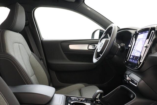 Volvo XC40 B4 (M-HYBRID) PLUS DARK -HARMAN/KARDON|CAMERA|ADAP.CRUISE|POWER-SEATS|VERW.VOORRUIT|TREKHAAK|19"