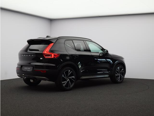 Volvo XC40 T4 211PK Plug in Hybrid R-Design / Trekhaak / Leder / 20" / Full Led / Elektr. Verstelbare Stoelen / Harman Kardon / Exterior Stylingkit / BLIS / Adaptive Cruise / Extra Getint Glas /