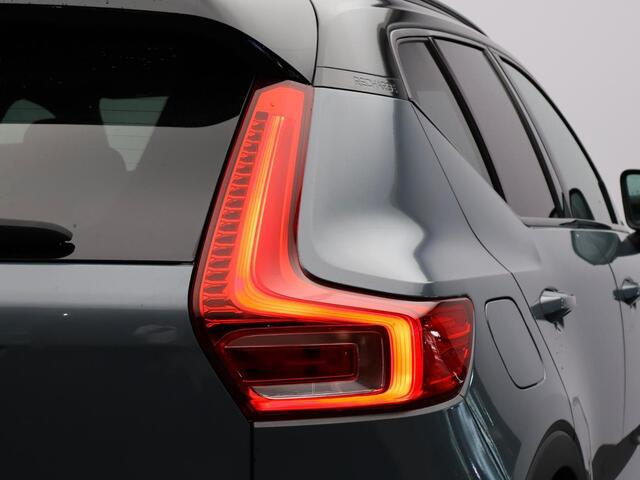 Volvo XC40 T5 Recharge R-Design / Panorama dak / 360 Camera / BLIS / Stuur+stoel+voorruit+achterbankverwarming / Harman Kardon / Memory seat