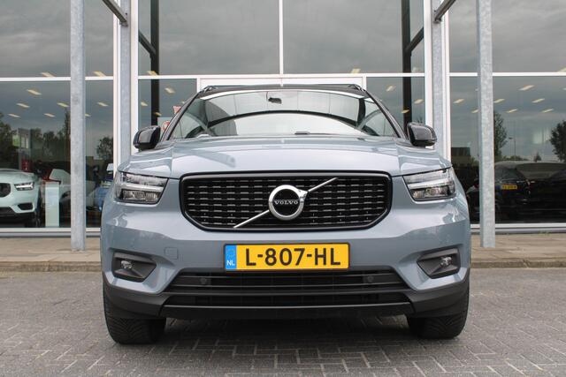 Volvo XC40 T4 211PK Automaat Recharge R-Design Expression | Schuif/kanteldak | Trekhaak | Adapt. Cruise | Camera + PDC | DAB | Verw. Voorruit |