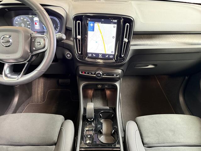 Volvo XC40 1.5 T4 Plug-in hybrid Ultimate Bright I Panoramadak I Leder I Elek. Achterklep I Elek. Stoelen I Carplay I Camera I