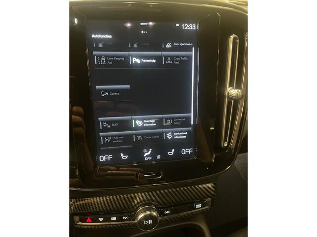 Volvo XC40 1.5 T5 262pk AUT7 Recharge Business Pro Trekhaak 1800kg/ Adapt Cruise/ Camera