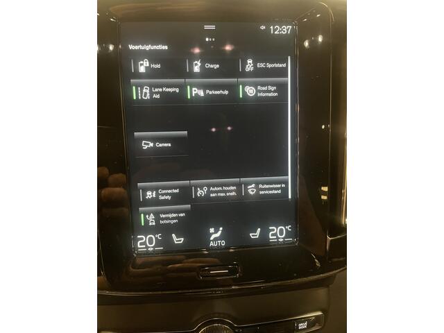 Volvo XC40 1.5 T4 Recharge Inscription Trekhaak 1800kg/ Leer/ Stoelverw./ Camera
