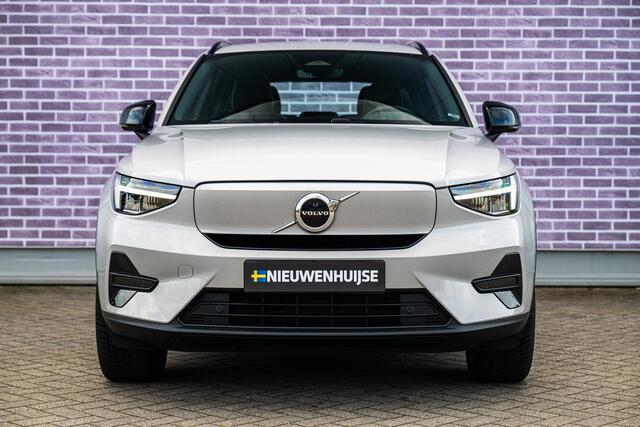 Volvo XC40 Recharge Plus 70 kWh | Adaptieve Cruise Control | Dodehoek Detectie | Stoel en Stuurverwarming | 20" | Nubuck Bekleding |