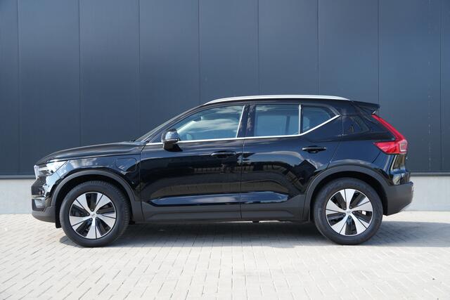 Volvo XC40 1.5 T4 Recharge Inscription - Navi - Trekhaak - ACC - Stoel/Stoelverwarming - Keyless - Camera - Rijklaar