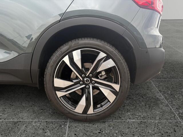 Volvo XC40 B4 Plus l Getint Glas Achter l 360 Camera l Schuif/Kantel dak l