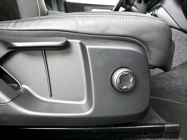 Volvo XC40 T5 Recharge R-Design | Panoramadak | Parkeercamera | Cruise control | Stoel- en stuurverwarming | Trekhaak