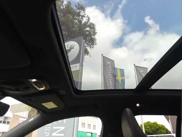 Volvo XC40 T5 Recharge R-Design | Rijklaarprijs | Trekhaak | Pano Dak |