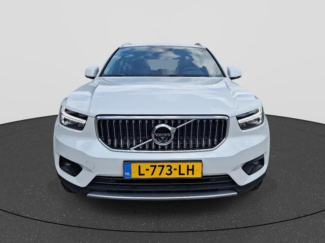 Volvo XC40 1.5 T5 Recharge Business Pro | NL-Auto | Automaat | Plug-In Hybride | Navigatie | 360 Graden Camera | Climate Control | Adaptieve Cruise Control | Stuurwiel en Stoel Verwarming | Elektrische Achterklep | Trekhaak Elektrisch Wegklapbaar | 1e Eigenaar |