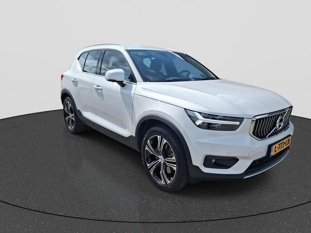 Volvo XC40 1.5 T5 Recharge Business Pro | NL-Auto | Automaat | Plug-In Hybride | Navigatie | 360 Graden Camera | Climate Control | Adaptieve Cruise Control | Stuurwiel en Stoel Verwarming | Elektrische Achterklep | Trekhaak Elektrisch Wegklapbaar | 1e Eigenaar |