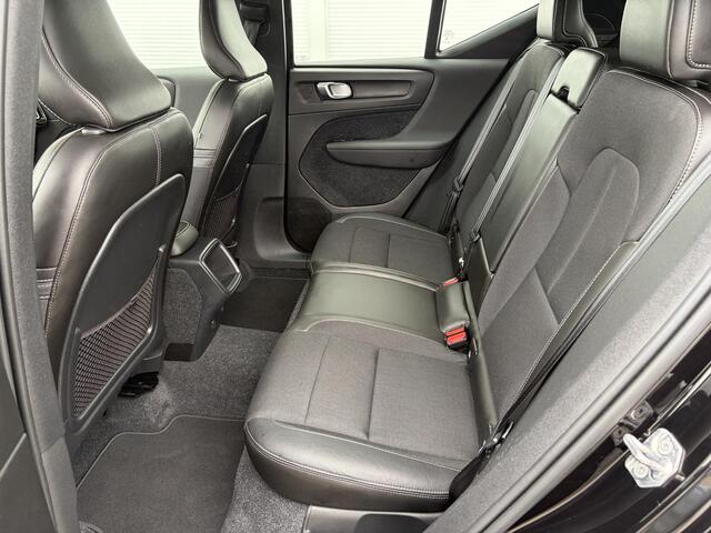Volvo XC40 1.5 T3 Momentum Pro / Trekhaak ( 1600 kg ) / Navigatiesysteem full map + hard disk / Airco (automatisch) /