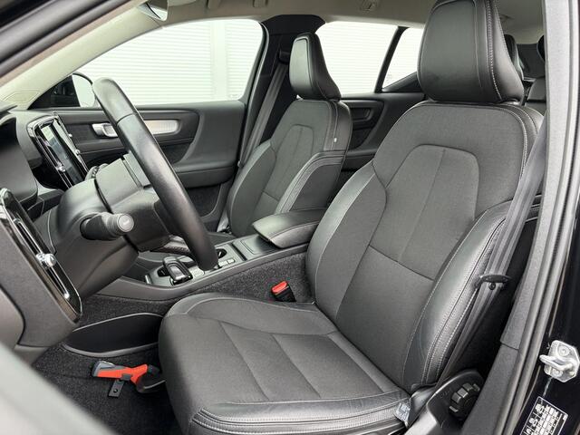 Volvo XC40 1.5 T3 Momentum Pro / Trekhaak ( 1600 kg ) / Navigatiesysteem full map + hard disk / Airco (automatisch) /