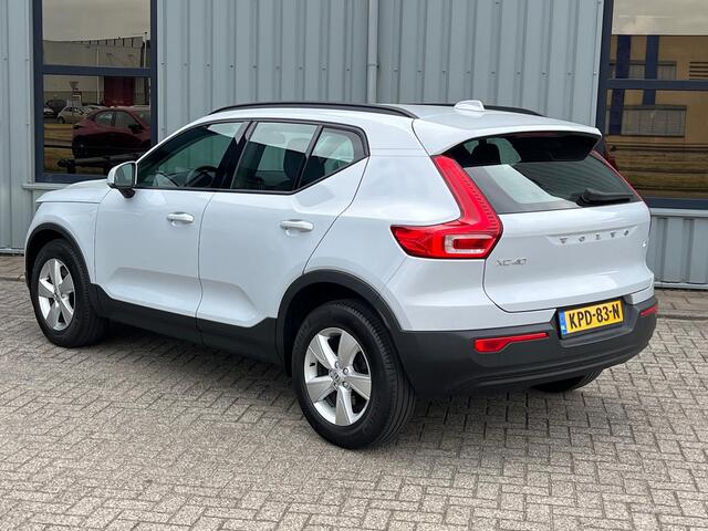 Volvo XC40 1.5 T2 Momentum - Camera achter - Stoelverwarming - Stuurverwarming - Cruisecontrol - Reservewiel
