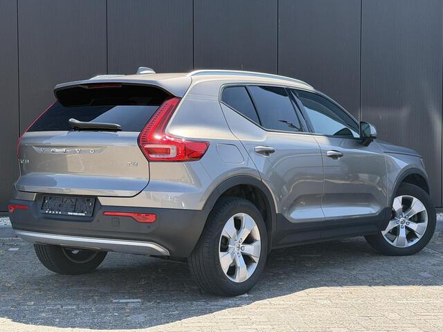 Volvo XC40 1.5 T3 Momentum Pro Panorama dak / Elek. kofferbak / DAB / Camera / cruise control /