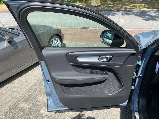 Volvo XC40 1.5 T4 Recharge R-Design Expression
