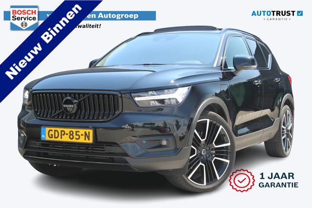 Volvo XC40 1.5 T4 Recharge R-Design Expression | Incl. 12 maanden garantie | Trekhaak | H&K audio | Schuif/kantel dak | Stoelverwarming | Stuurverwarming | Dodehoek detectie | Cruise control | Climate control | 21" velgen | Apple carplay/Android auto | Navigatie | A