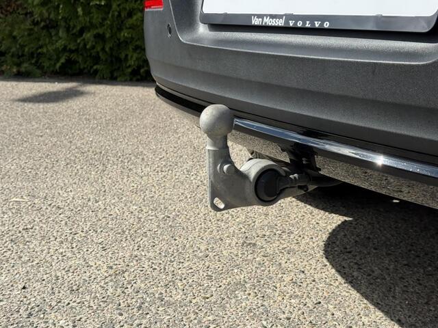 Volvo XC40 B4 Plus Dark H&K Audio Trekhaak Aut.