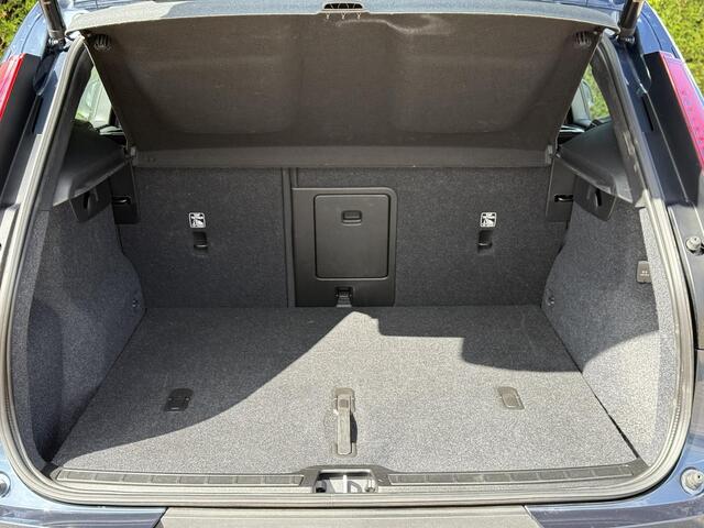 Volvo XC40 B4 Plus Dark H&K Audio Trekhaak Aut.
