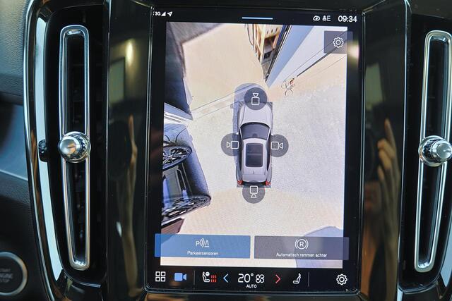 Volvo XC40 B3 Plus Black Edition - Panorama/schuifdak - IntelliSafe Assist & Surround - 360º Camera - Harman/Kardon audio - Verwarmde voorstoelen & stuur - Parkeersensoren voor & achter - Elektr. bedienb. voorstoelen met geheugen links - Draadloze tel. lader - Extra