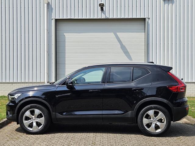 Volvo XC40 1.5 T2 Momentum / Achteruitrijcamera / Apple Carplay & Android Auto / Sensoren Voor en Achter / Navigatie / Lendensteun / Cruise Control /