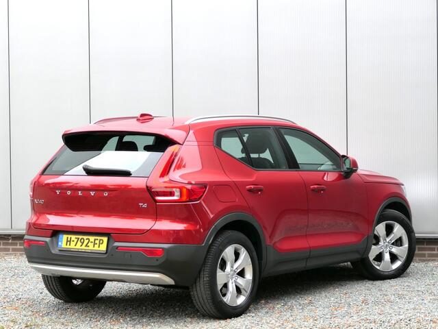 Volvo XC40 T4 Momentum Pro 12 MND garantie / Pilot assist / Trekhaak / BLIS