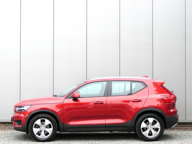 Volvo XC40 T4 Momentum Pro 12 MND garantie / Pilot assist / Trekhaak / BLIS
