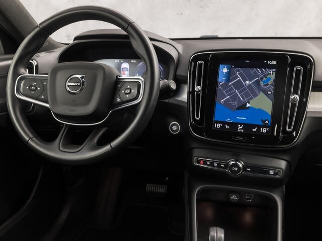 Volvo XC40 1.5 T4 Recharge Inscription 211Pk Automaat (APPLE CARPLAY, STUUR/STOELVERWARMING, MEMORY SEATS, CAMERA, STOELVERWARMING ACHTER, KEYLESS, ELEK ACHTERKLEP, ZWART HEMEL, NIEUWSTAAT)