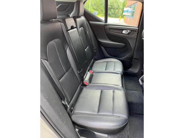 Volvo XC40 2.0 T4 Inscription Aut. 190 PK Leder Harman Kardon Trekhaak Elektrische Achterklep