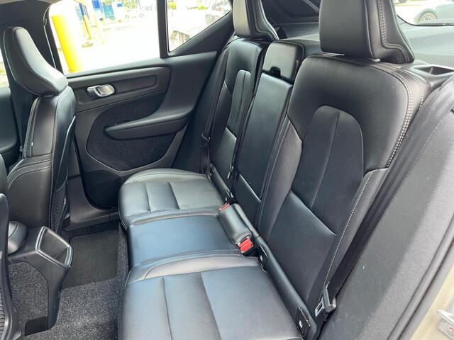 Volvo XC40 2.0 T4 Inscription Aut. 190 PK Leder Harman Kardon Trekhaak Elektrische Achterklep