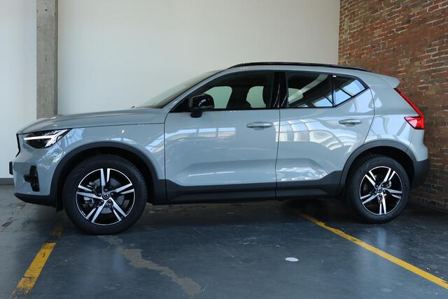 Volvo XC40 B4 Plus Dark | Elektrisch Verstelbare Voorstoelen | Stoel & Stuurverwarming | Adaptieve Cruise Control met Pilot Assist | Dodehoekwaarschuwing | Trekhaak |