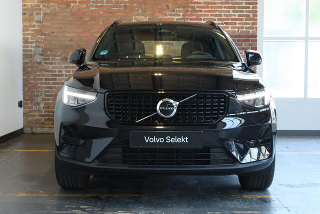 Volvo XC40 B4 Plus Dark | Elektrisch Verstelbare Voorstoelen | Stoel & Stuurverwarming | Adaptieve Cruise Control met Pilot Assist | Dodehoekwaarschuwing | Trekhaak |