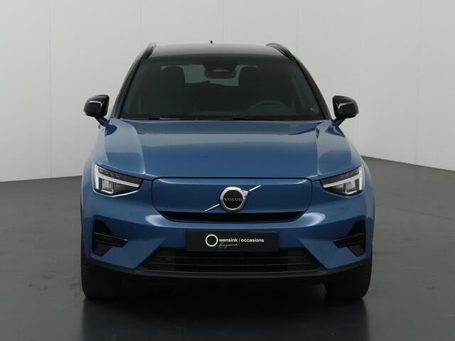 Volvo XC40 Single Motor Core 69 kWh | SOH 96% | Trekhaak | Apple CarPlay/Android Auto | Comfortstoelen | DAB | LED | Sportstuur | Volledig Digitaal Instrumentenpaneel | Navigatie |