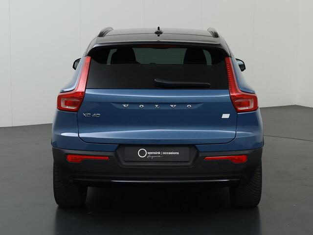 Volvo XC40 Single Motor Core 69 kWh | SOH 96% | Trekhaak | Apple CarPlay/Android Auto | Comfortstoelen | DAB | LED | Sportstuur | Volledig Digitaal Instrumentenpaneel | Navigatie |