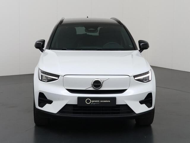 Volvo XC40 Recharge Core | SOH 95% | Apple CarPlay/Android Auto | Comfortstoelen | DAB | LED | Sportstuur | Volledig Digitaal Instrumentenpaneel | Navigatie |
