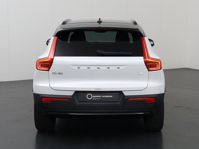 Volvo XC40 Recharge Core | SOH 95% | Apple CarPlay/Android Auto | Comfortstoelen | DAB | LED | Sportstuur | Volledig Digitaal Instrumentenpaneel | Navigatie |