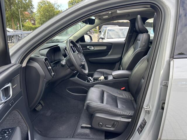 Volvo XC40 2.0 B3 Ultimate Dark Panorama Pilot Assist Keyless