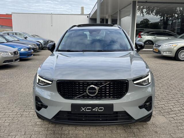 Volvo XC40 2.0 B3 Ultimate Dark Panorama Pilot Assist Keyless
