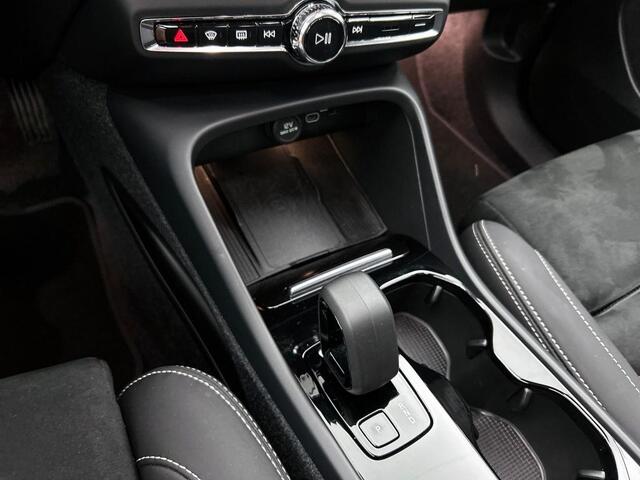 Volvo XC40 Single Motor Extended Range Ultimate 82 kWh | Pano | Rijklaar |