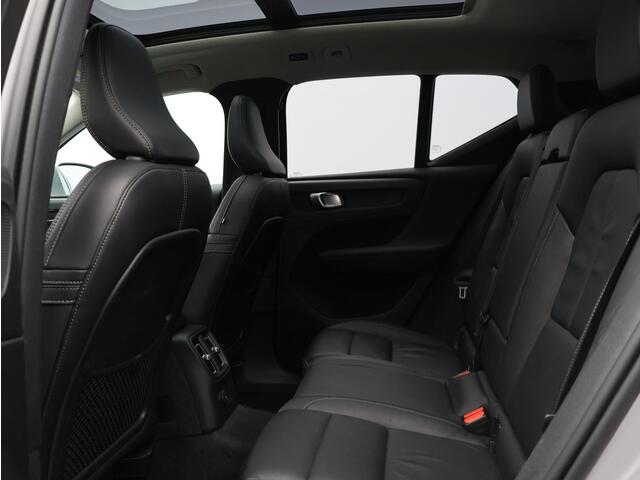 Volvo XC40 T5 Recharge Ultimate / Leder / Pan. dak / Elektr/ bed. stoelen / Stoel+stuurwielverwarming / BLIS / Adaptive cruise
