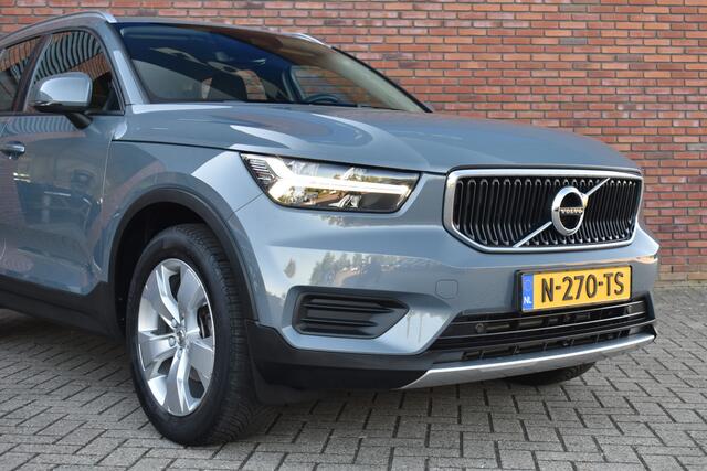 Volvo XC40 T2 129PK Automaat Momentum Business | Trekhaak | All-Season |