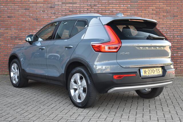 Volvo XC40 T2 129PK Automaat Momentum Business | Trekhaak | All-Season |