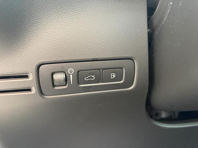 Volvo XC40 1.5 T4 Recharge Inscription Expression | LEER | TREKHAAK