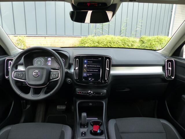Volvo XC40 2.0 T4 Momentum