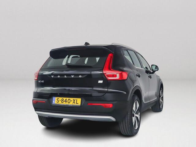Volvo XC40 T4 Recharge R-Design Expression | Parkeercamera | Stoel- en stuurverwarming | Cruise control | Trekhaak