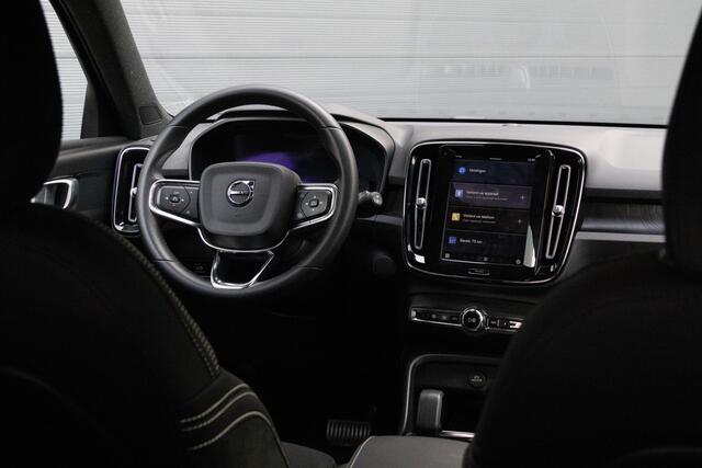 Volvo XC40 Recharge Core 70 kWh LED/CC/Camera/Carplay/Warmtepomp//Winter/20"